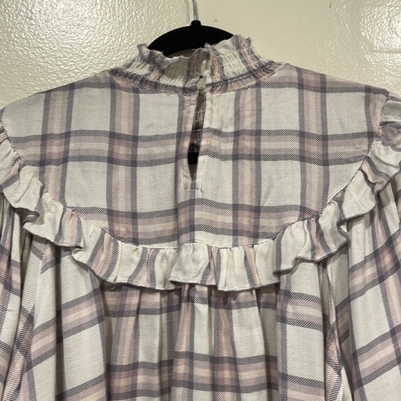 Cute Free People flannel top. Large - Picture 7 of 8